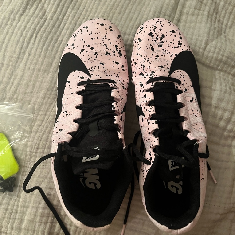 nike track spikes